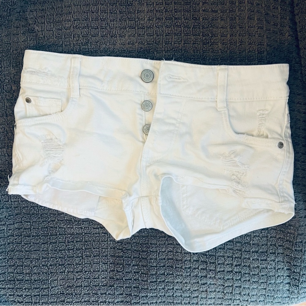 Zara shorts. Color white. Size XXS